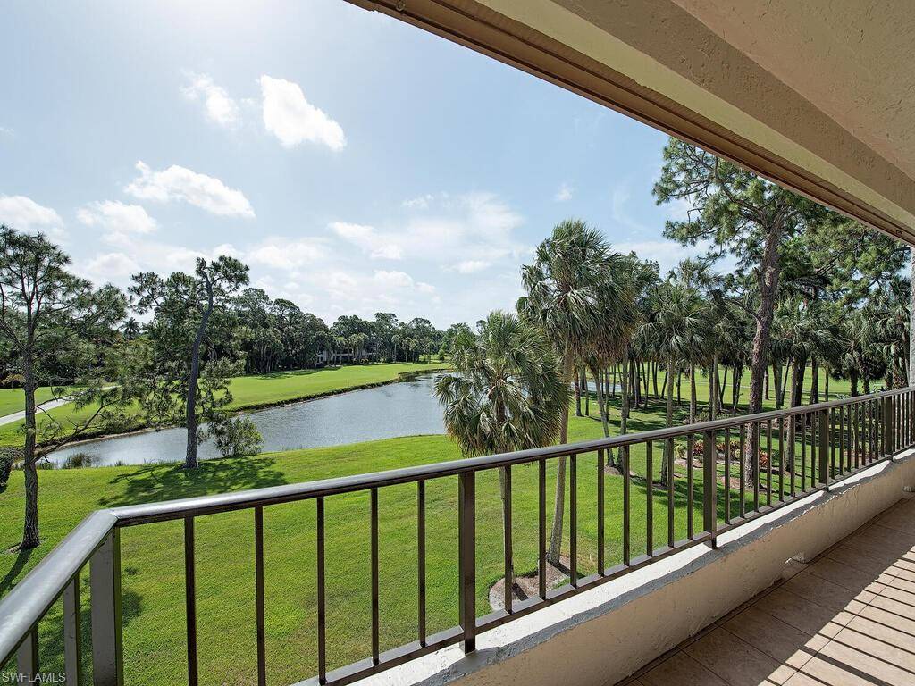 Naples, FL 34105,105 Clubhouse LN #387