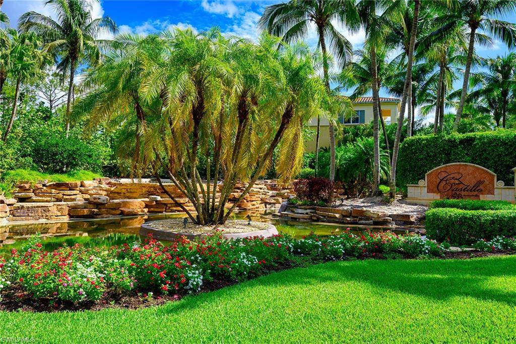 Naples, FL 34109,2855 Tiburon BLVD E #101