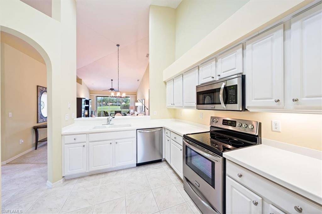 Naples, FL 34113,6609 Castlelawn PL #33