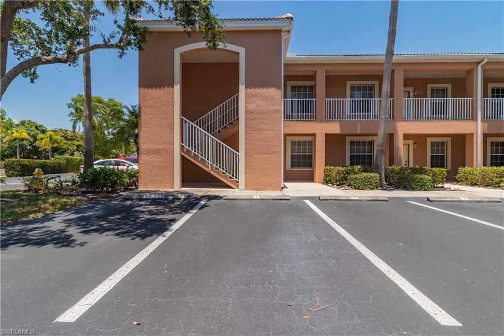 Bonita Springs, FL 34134,3475 Lake Shore DR #111