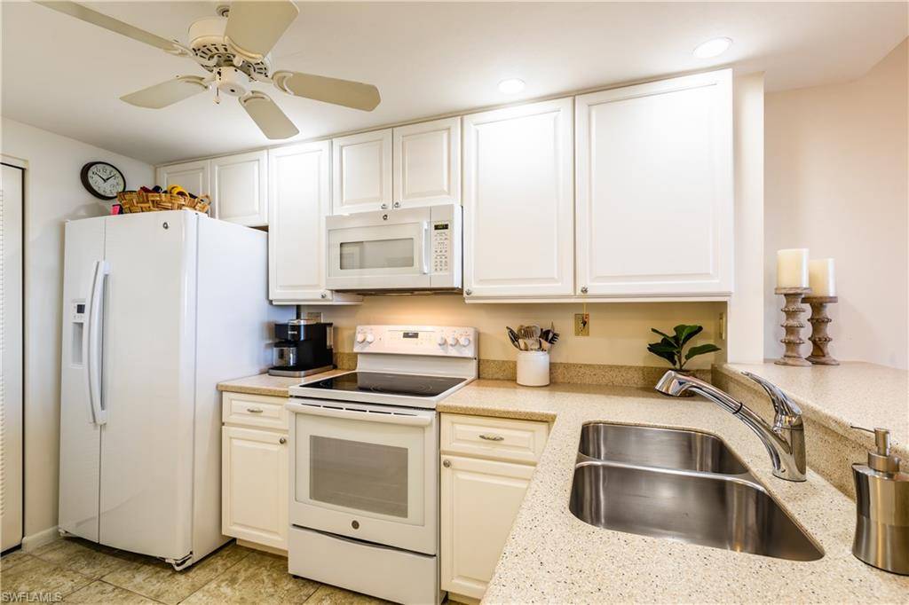 Marco Island, FL 34145,651 Seaview CT #B-606