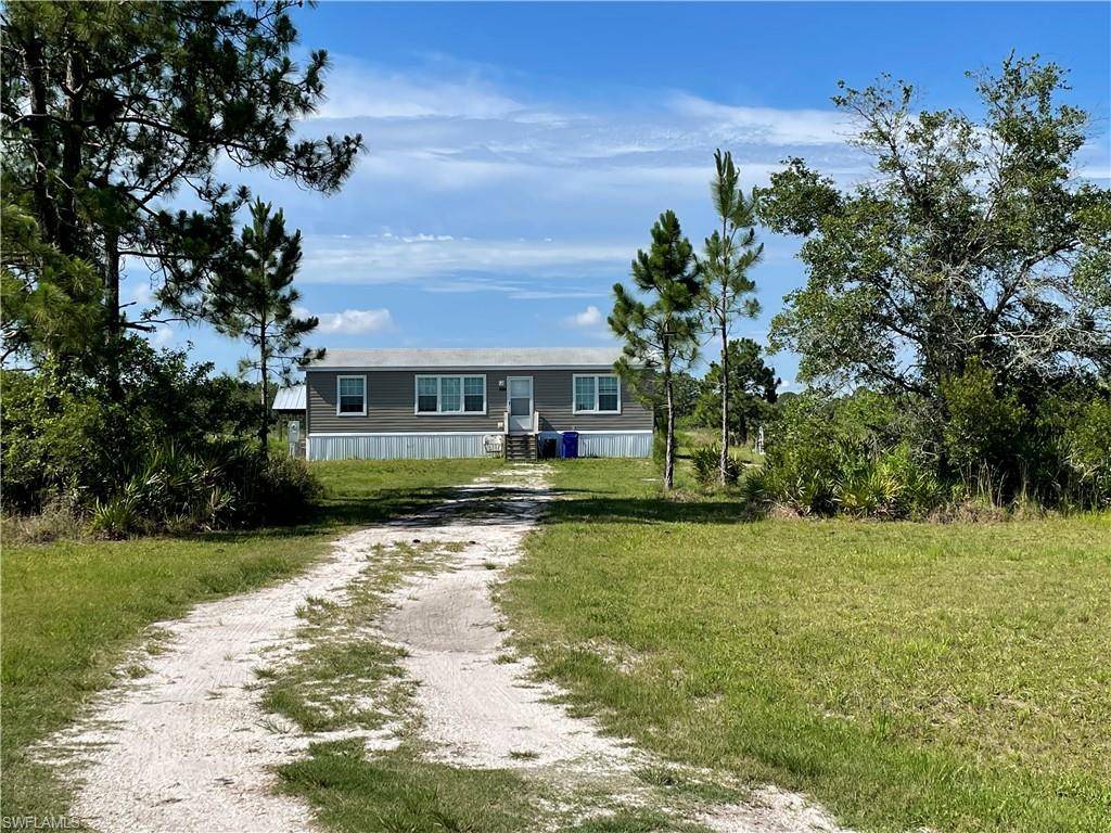 Labelle, FL 33935,1014 Dixie RD