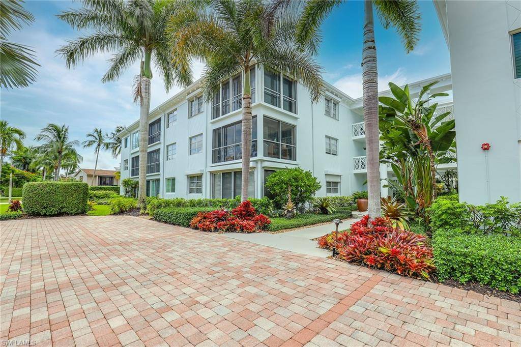 Naples, FL 34102,280 2nd AVE S #303