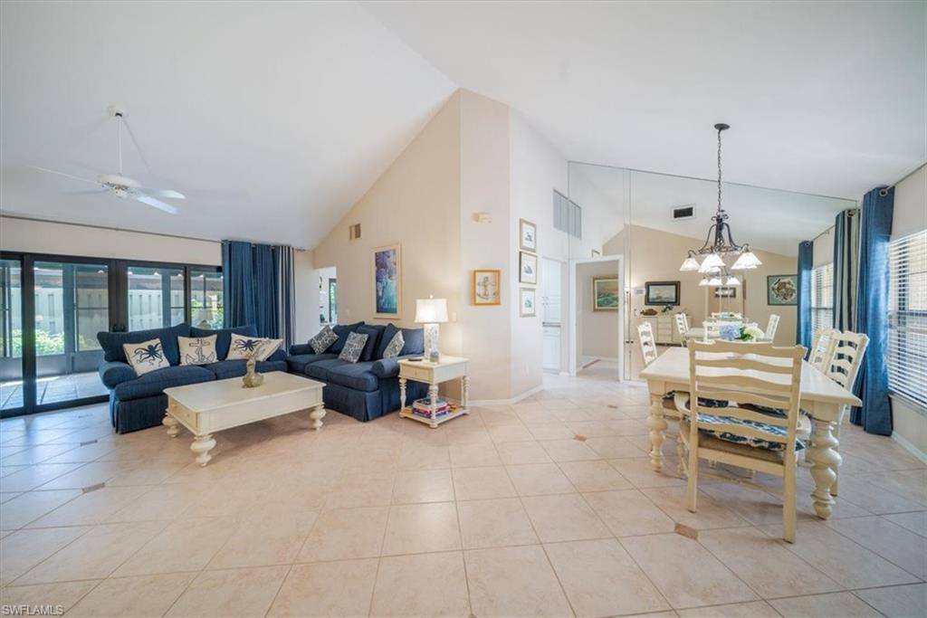 Naples, FL 34108,811 Reef Point CIR #90