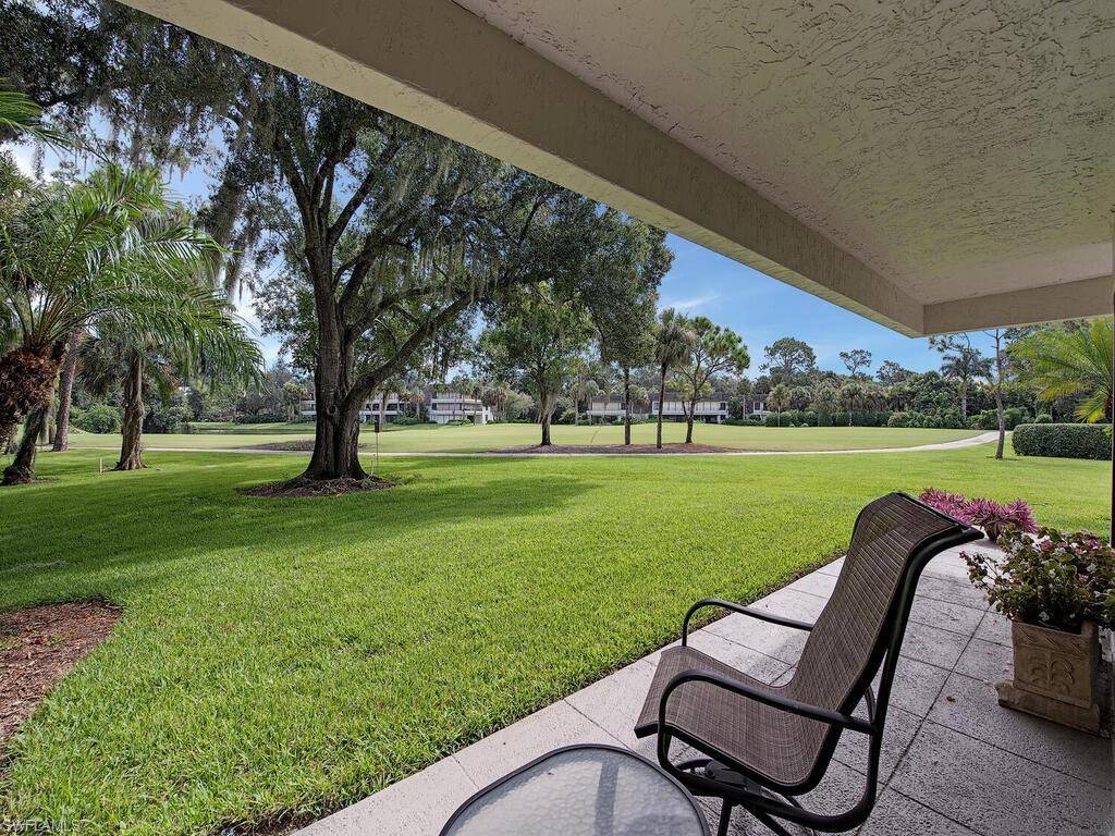 Naples, FL 34105,105 Clubhouse LN #186