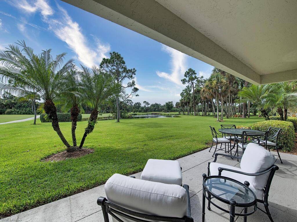 Naples, FL 34105,105 Clubhouse LN #186