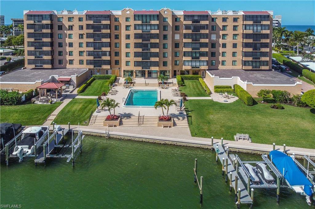 Naples, FL 34103,3430 Gulf Shore BLVD N #3H