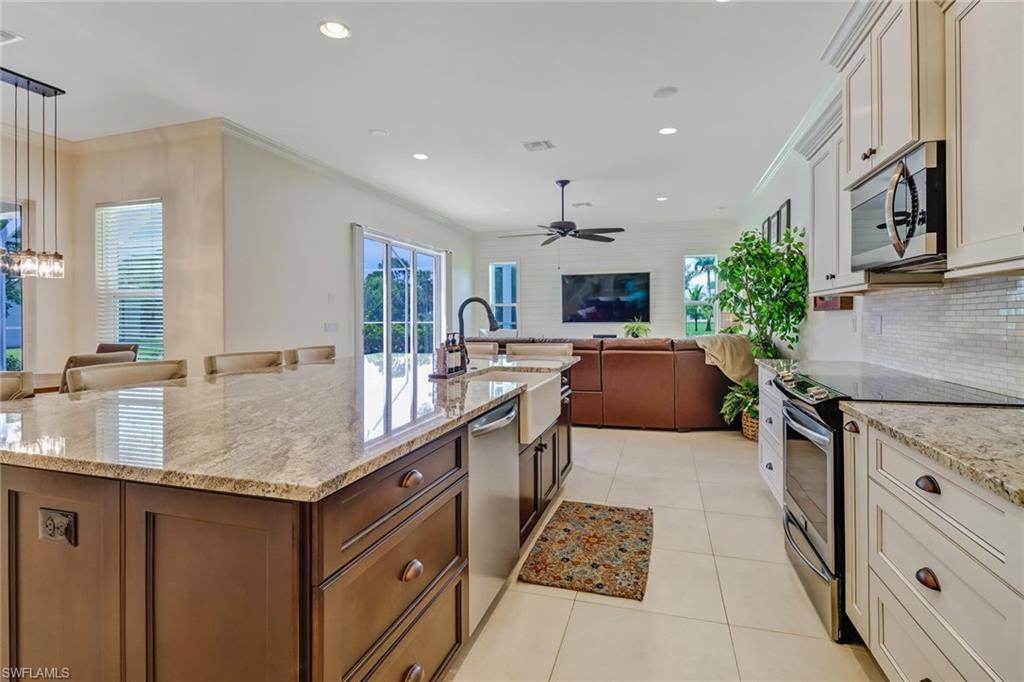 Naples, FL 34116,6021 Cedar Tree LN