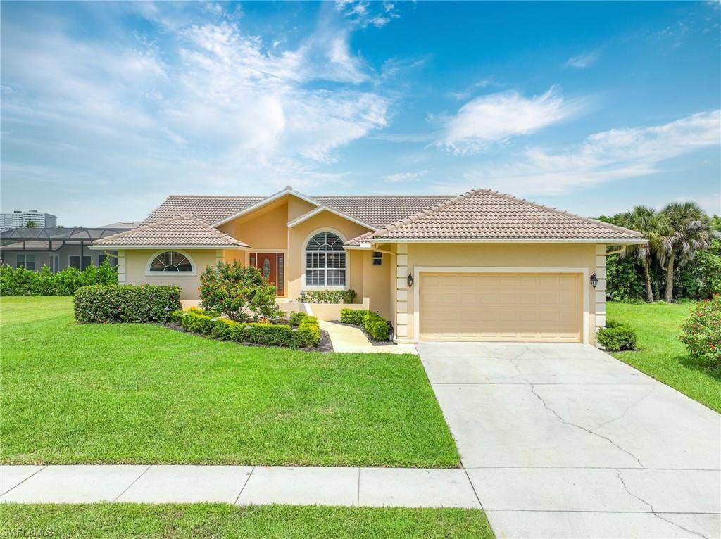 Marco Island, FL 34145,940 Sycamore CT