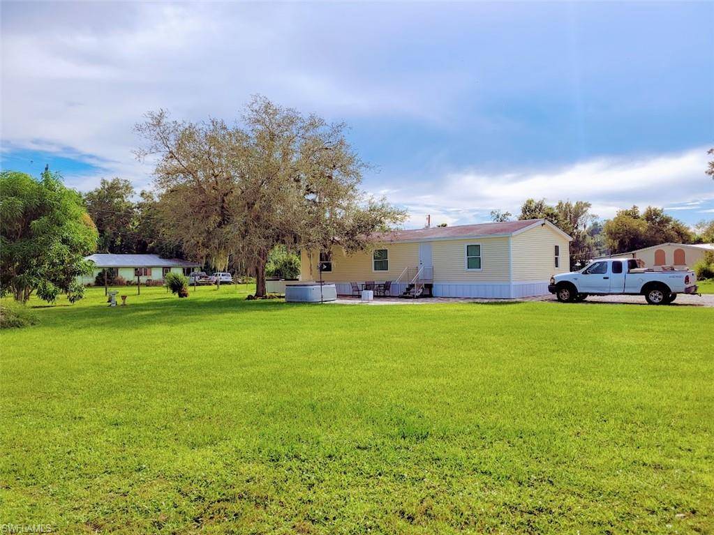 Labelle, FL 33935,829 Sioux AVE