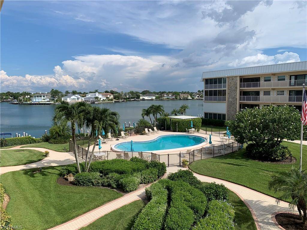 Naples, FL 34103,3450 Gulf Shore BLVD N #305