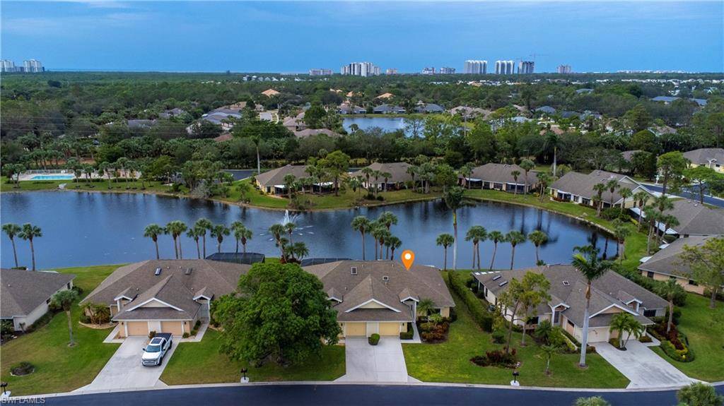 Naples, FL 34110,1358 Park Lake DR #25-R