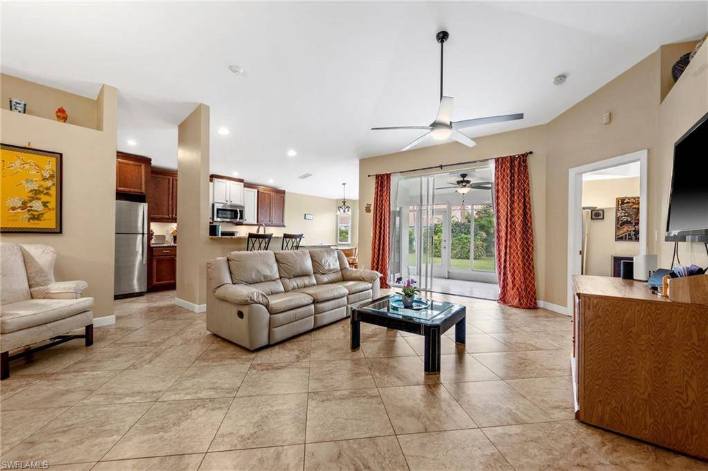 Fort Myers, FL 33912,8095 Breton CIR