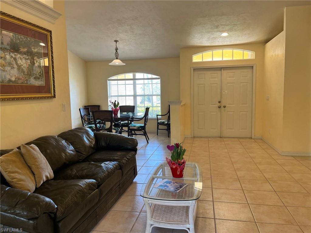 Marco Island, FL 34145,910 Dolphin CT