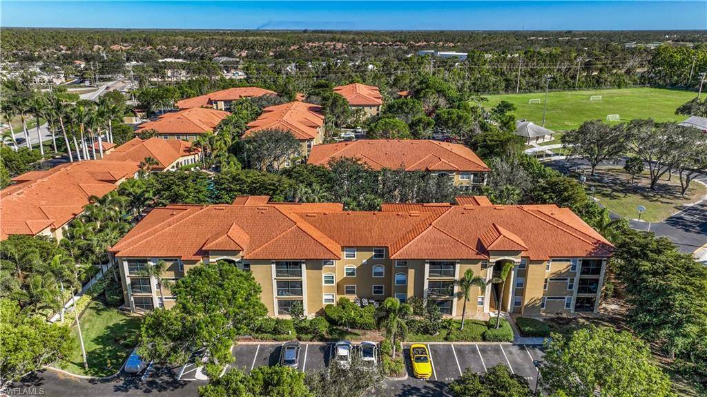 Bonita Springs, FL 34135,8870 Colonnades CT W #333