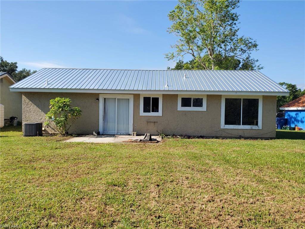 Labelle, FL 33935,2012 Showboat LN