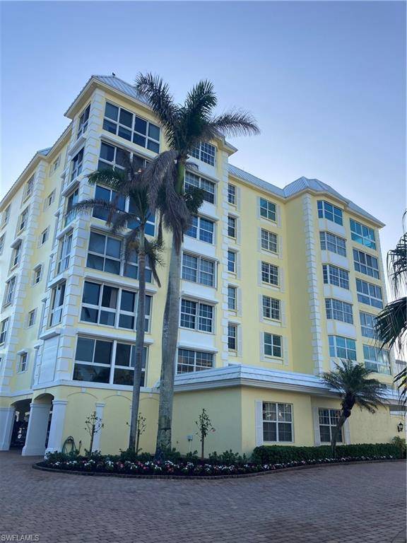 Naples, FL 34102,1900 Gulf Shore BLVD N #105