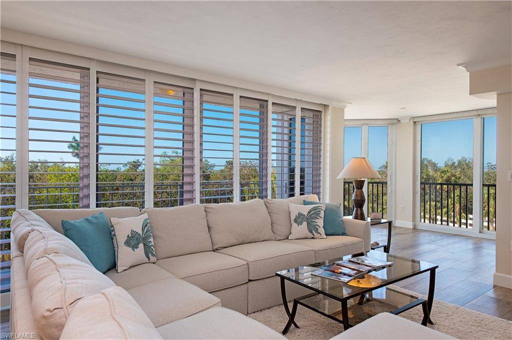 Naples, FL 34108,6361 Pelican Bay BLVD #202