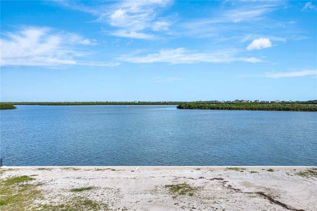 Marco Island, FL 34145,995 Caxambas DR