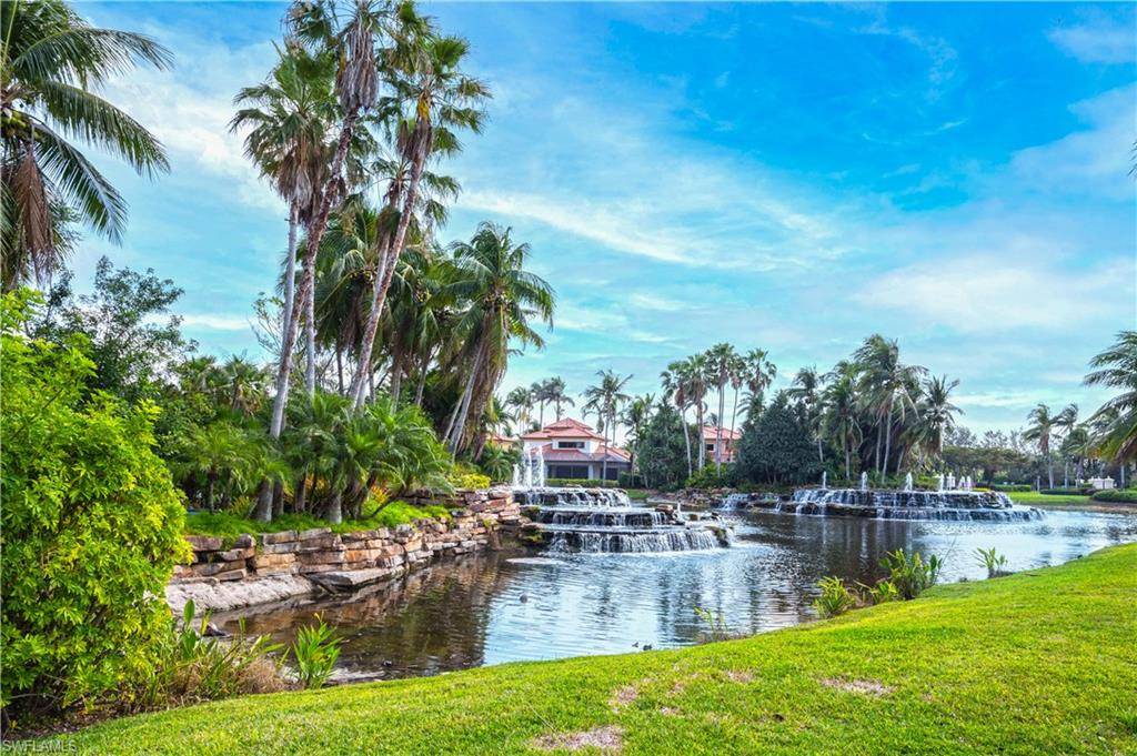 Naples, FL 34109,2882 Castillo CT #101