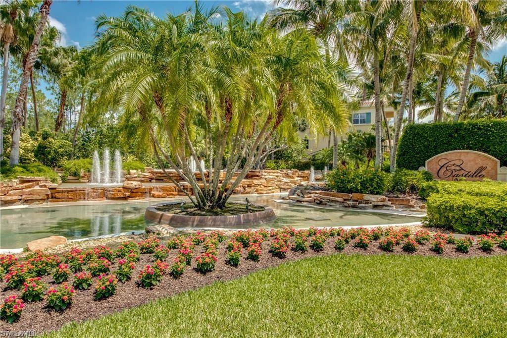 Naples, FL 34109,2882 Castillo CT #101