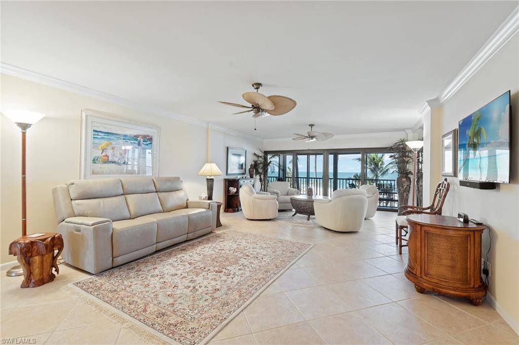 Naples, FL 34102,2171 Gulf Shore BLVD N #104