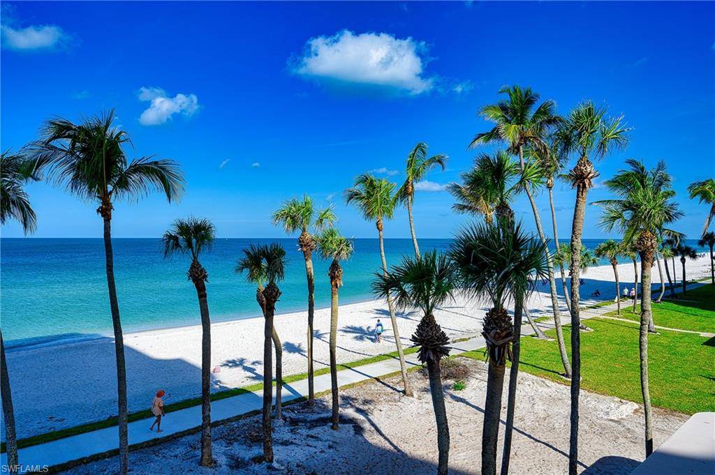 Naples, FL 34103,4001 Gulf Shore BLVD N #206