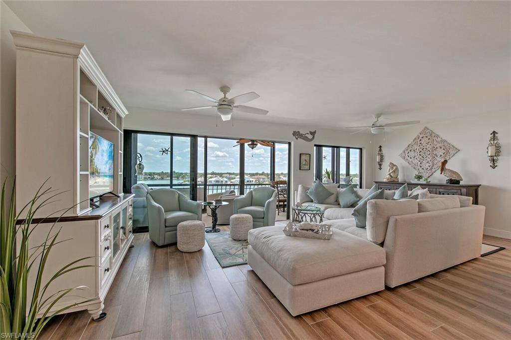 Naples, FL 34103,3430 Gulf Shore BLVD N #5B