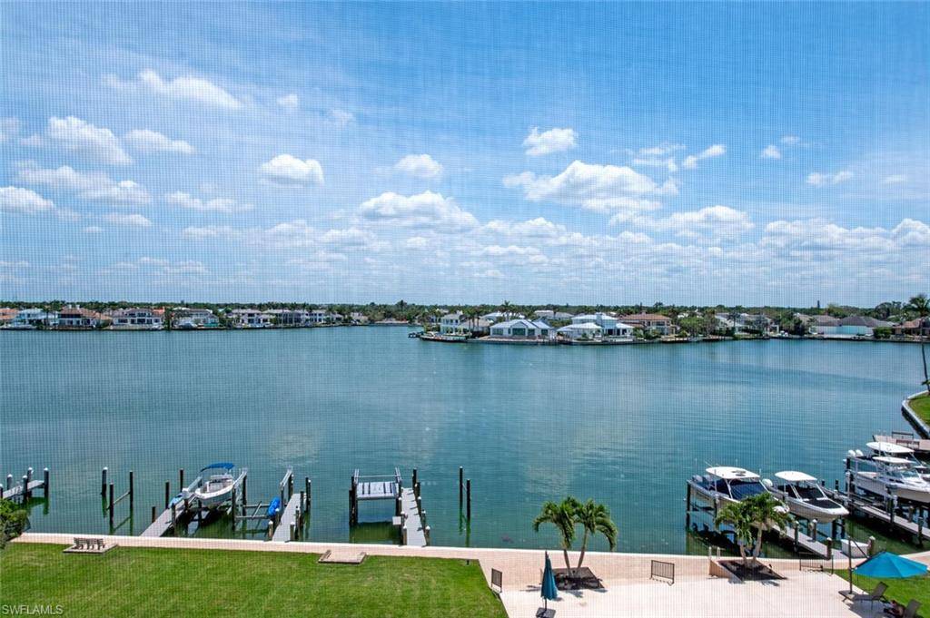 Naples, FL 34103,3430 Gulf Shore BLVD N #5B