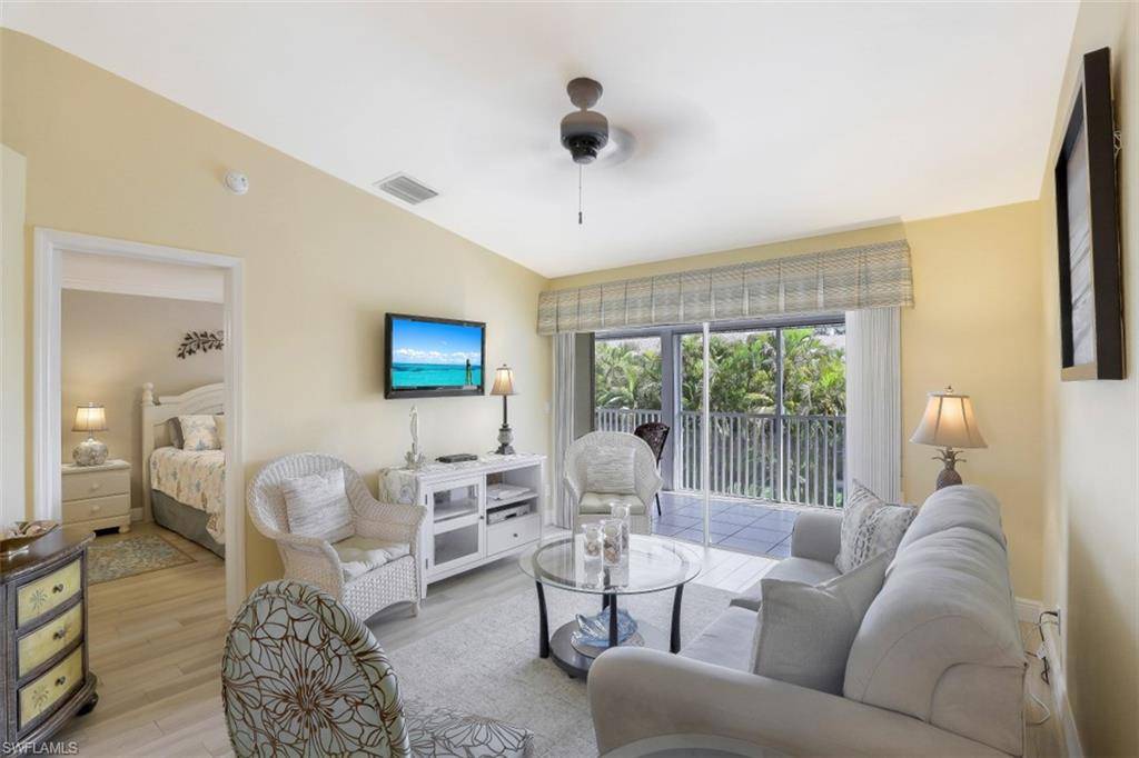 Marco Island, FL 34145,850 Elkhorn CT #222