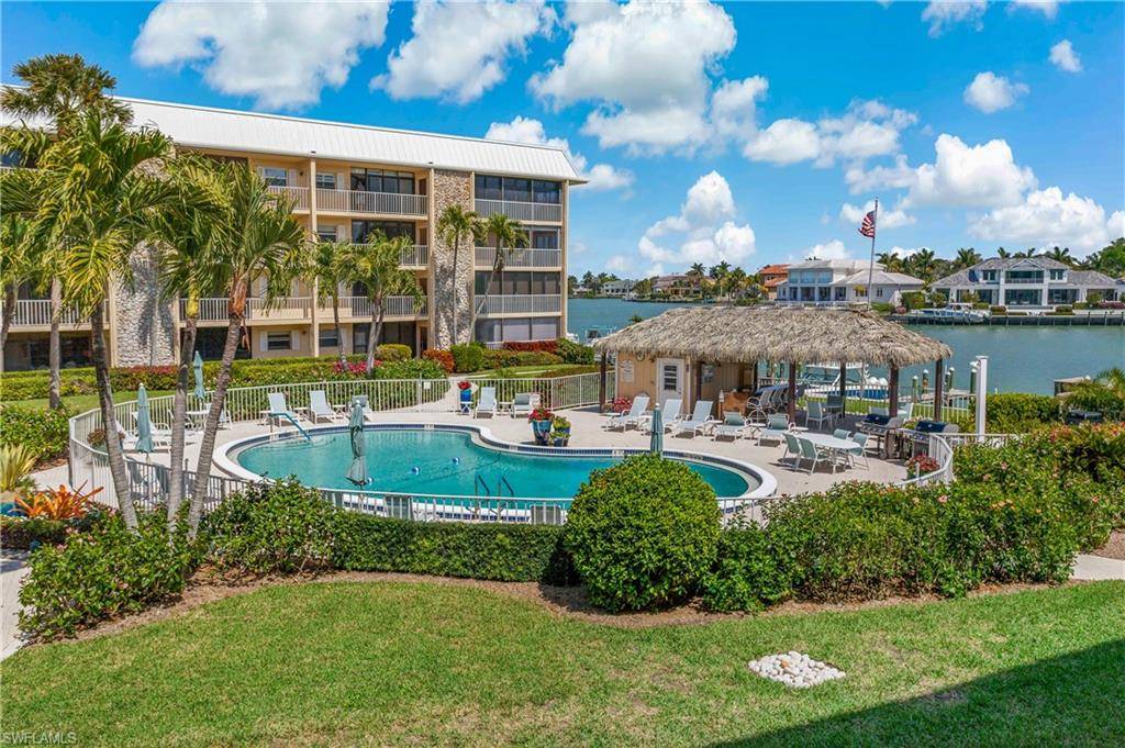 Naples, FL 34103,3000 Gulf Shore BLVD N #213