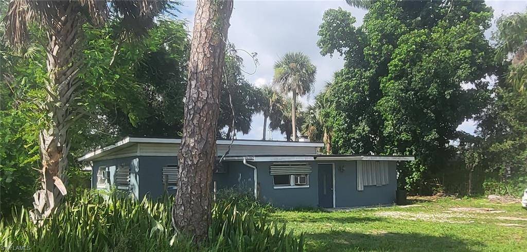 North Fort Myers, FL 33903,222 Rose ST