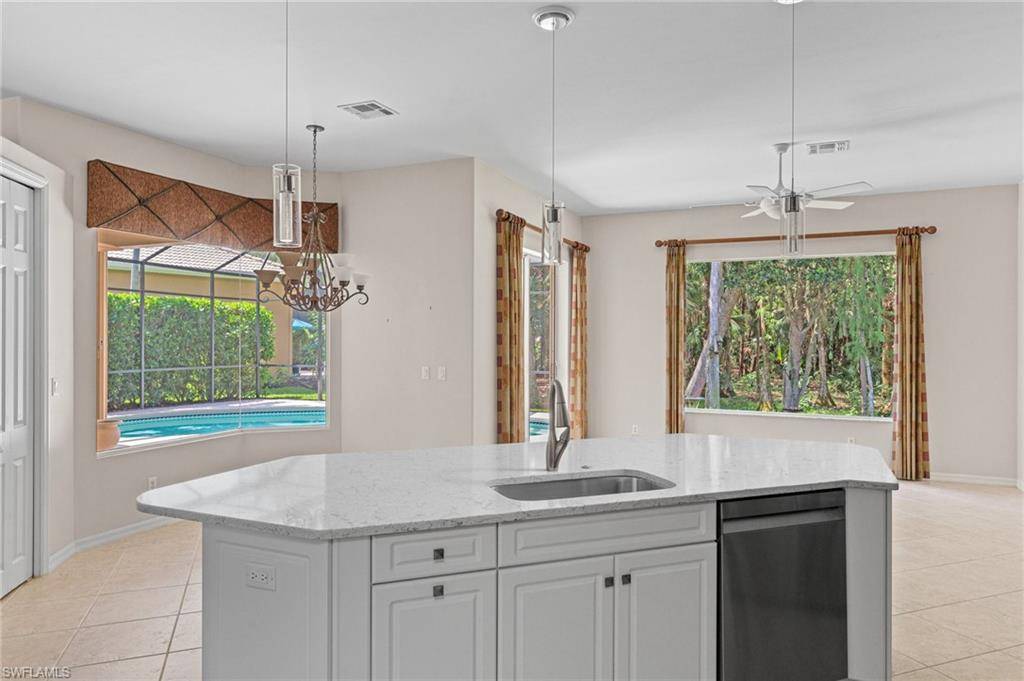 Bonita Springs, FL 34135,12880 Silverthorn CT