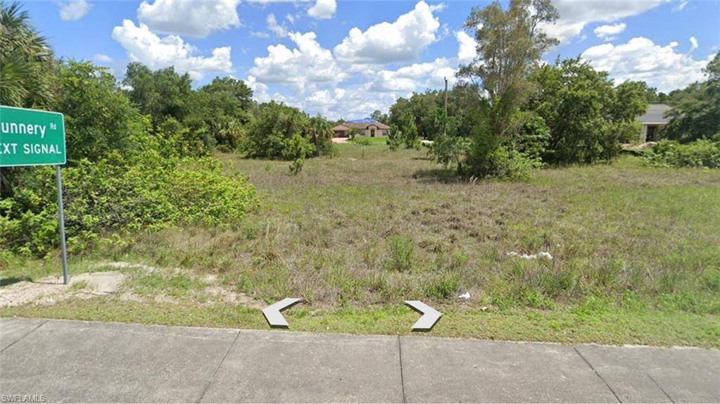 Lehigh Acres, FL 33971,4415 Lee BLVD