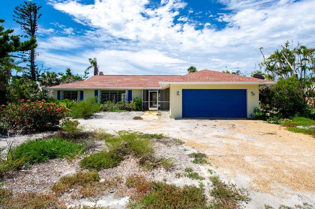 Sanibel, FL 33957,313 Palm Lake DR