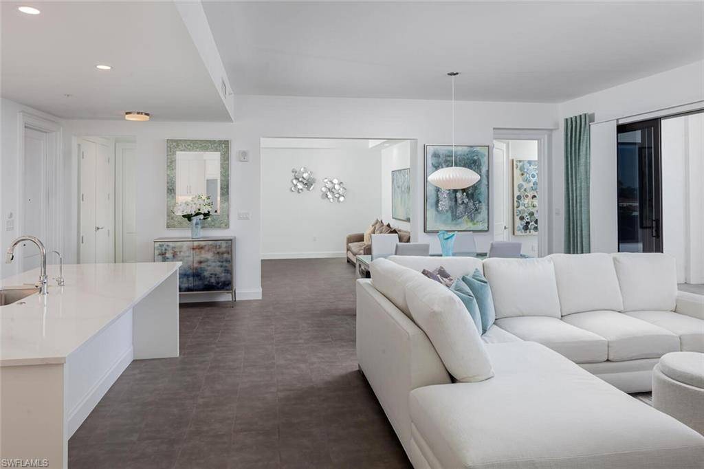 Naples, FL 34102,1111 Central AVE #412