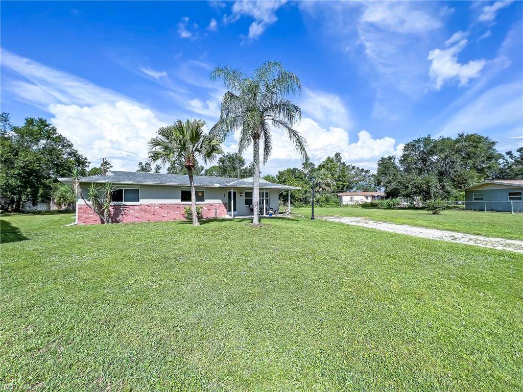 North Fort Myers, FL 33917,2117 Gardenia CIR W