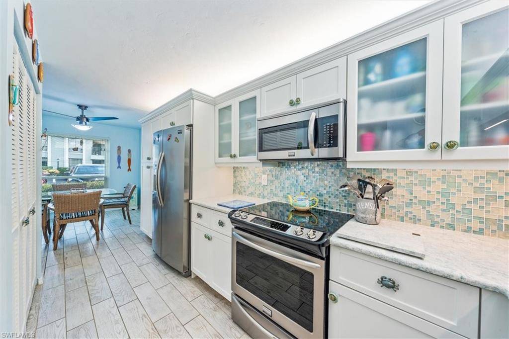 Naples, FL 34116,1212 Commonwealth CIR #K-105