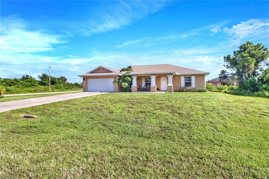 Lehigh Acres, FL 33974,431 Raymer ST
