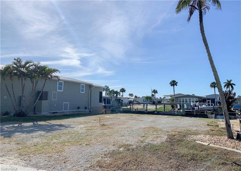 Fort Myers Beach, FL 33931,17880 Bryan CT