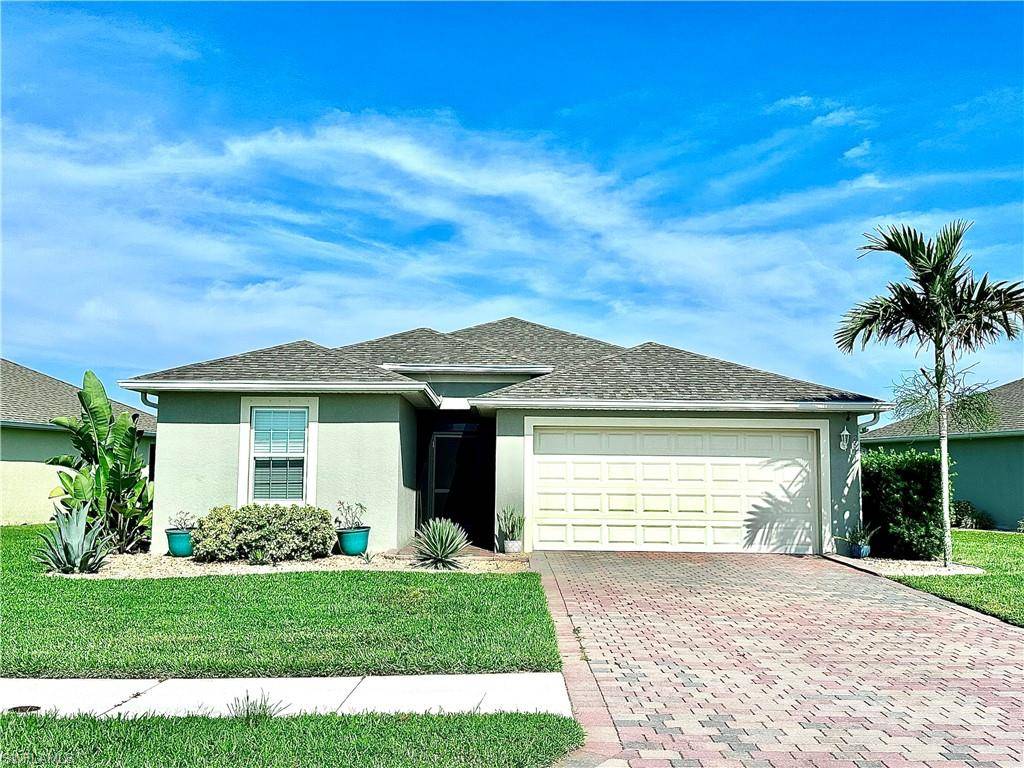 Cape Coral, FL 33909,2633 Manzilla LN