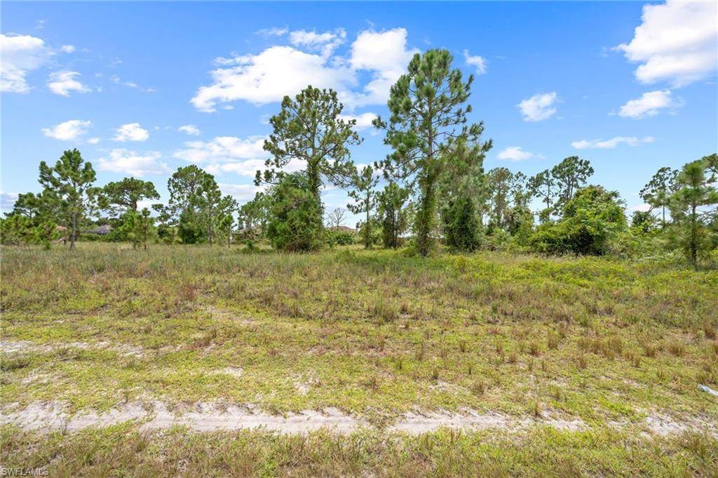 Lehigh Acres, FL 33974,1226 Edelweiss ST E