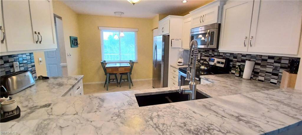 Naples, FL 34104,7185 Dennis CIR #C-204