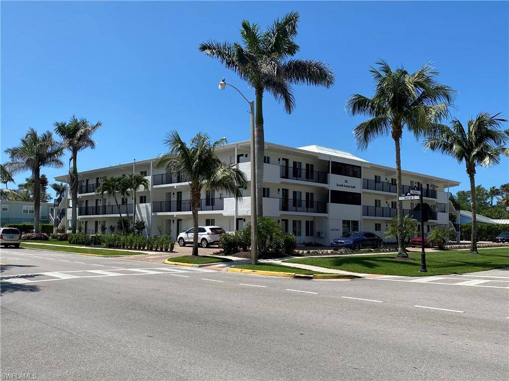 Naples, FL 34102,250 7th AVE S #303