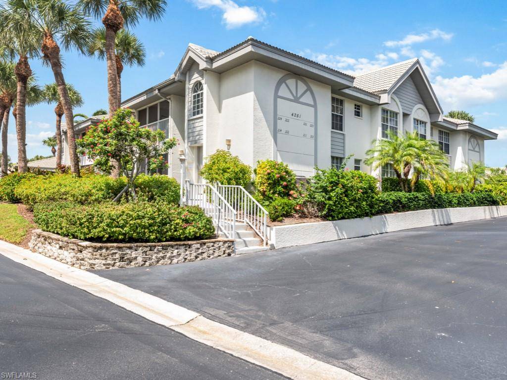 Bonita Springs, FL 34134,4251 Lake Forest DR #221