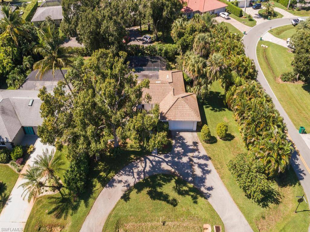 Naples, FL 34105,277 Burning Tree DR