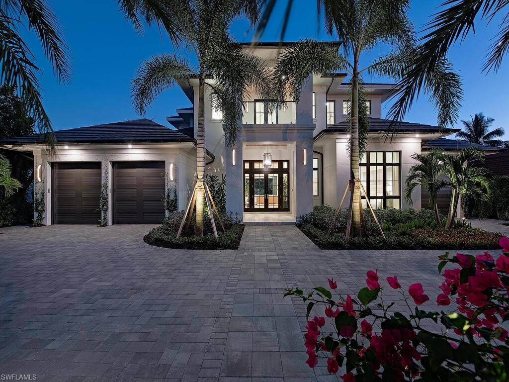 Naples, FL 34102,626 S Golf DR