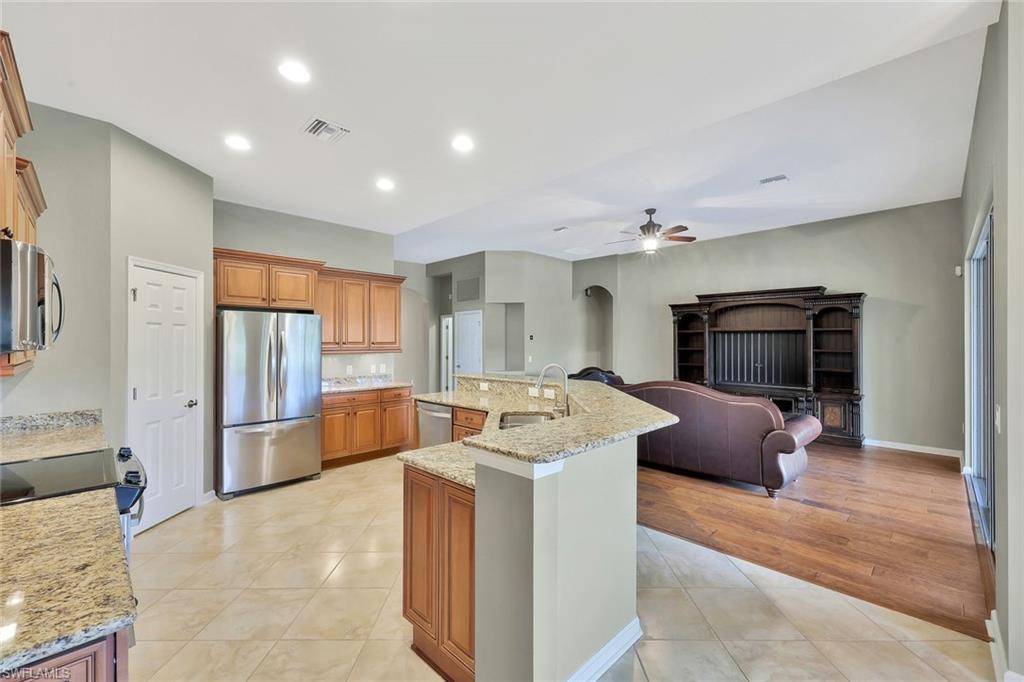 Bonita Springs, FL 34135,10531 Yorkstone DR