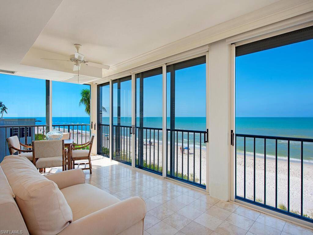 Naples, FL 34103,2777 Gulf Shore BLVD N #3W