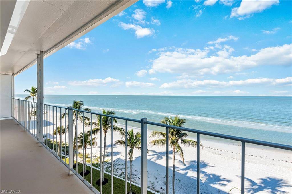 Naples, FL 34102,2011 Gulf Shore BLVD N #65-66